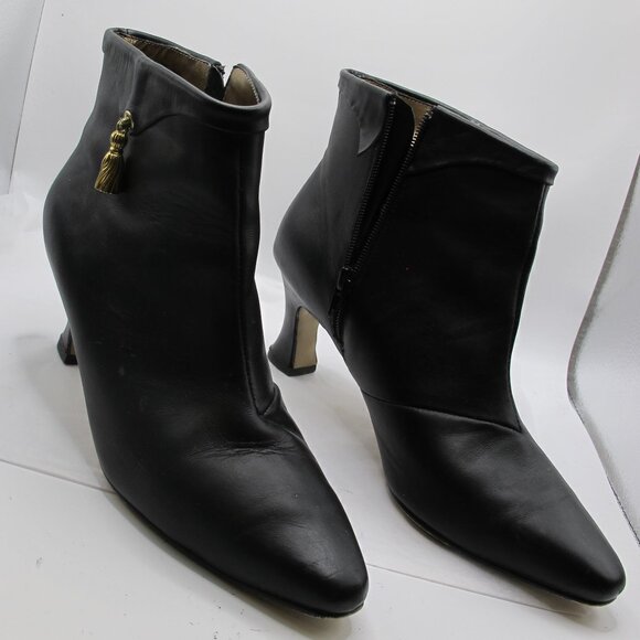 Fresco by Pierre Black ankle boots with gold tassel accent - 8.5M - Picture 2 of 6